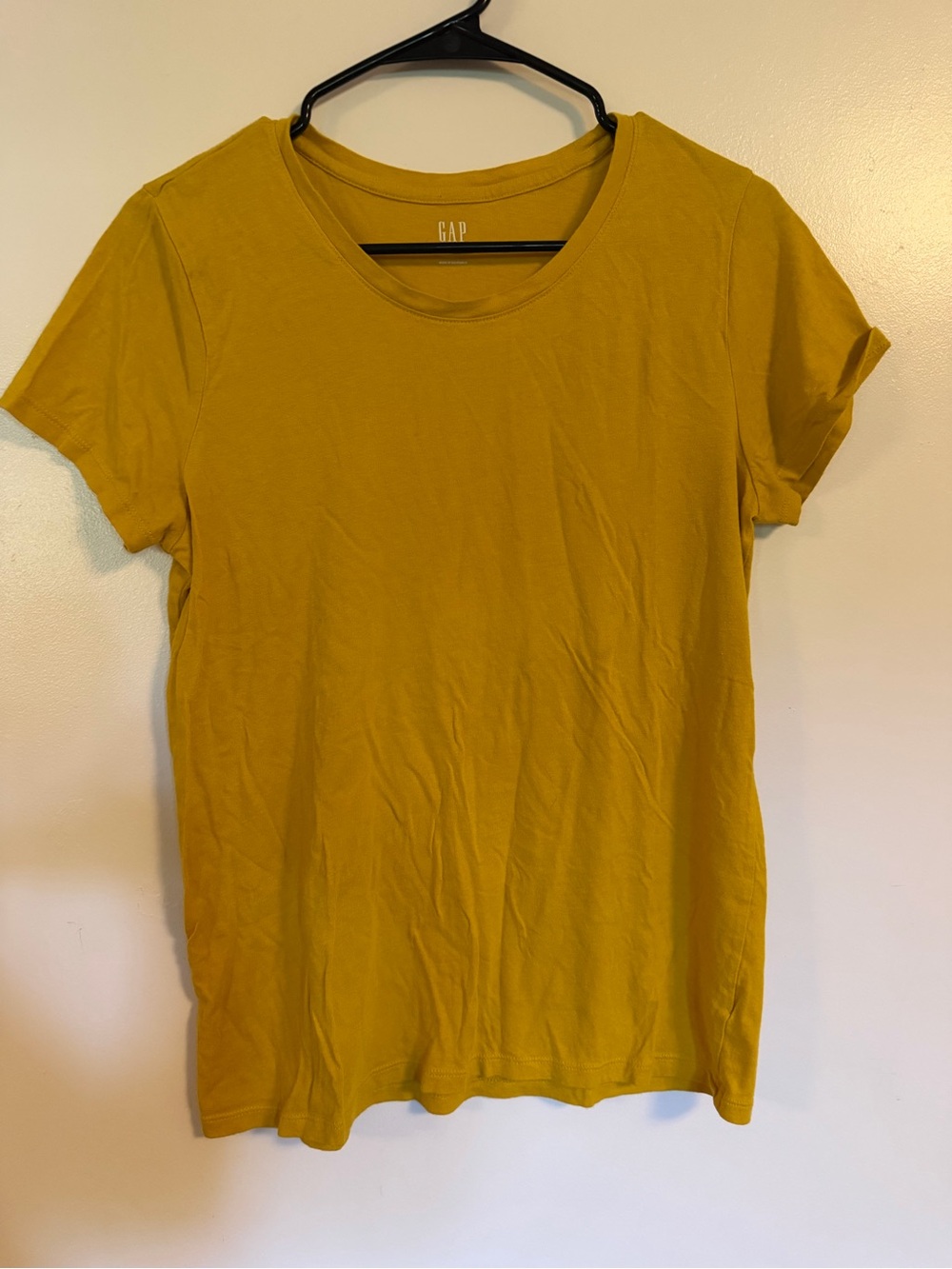 GAP Women's Mustard Crewneck Short Sleeve Tee